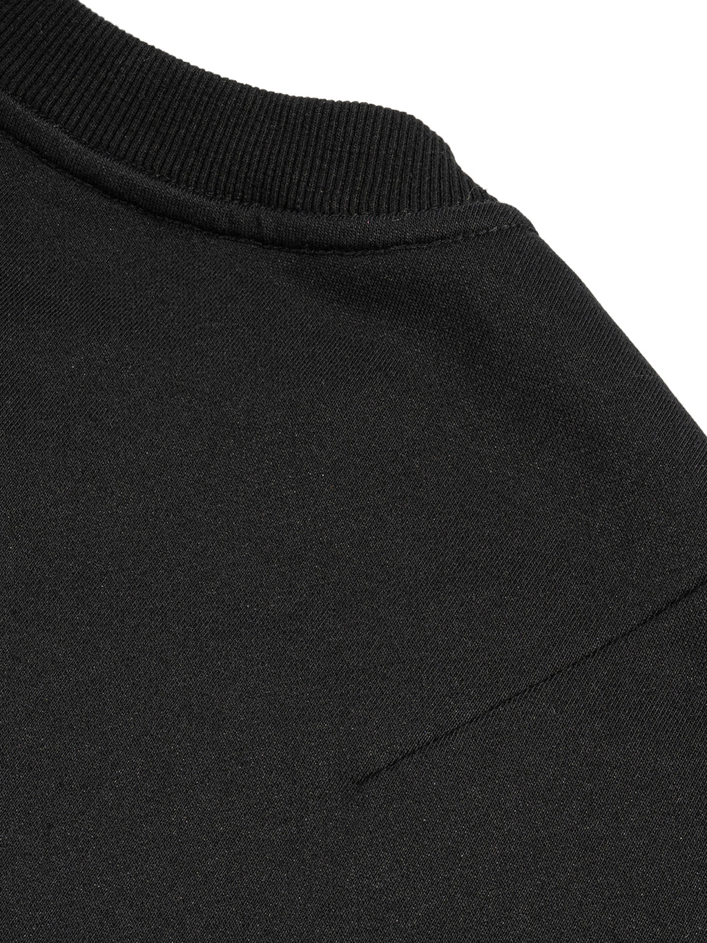 ESSENTIAL CUT 01