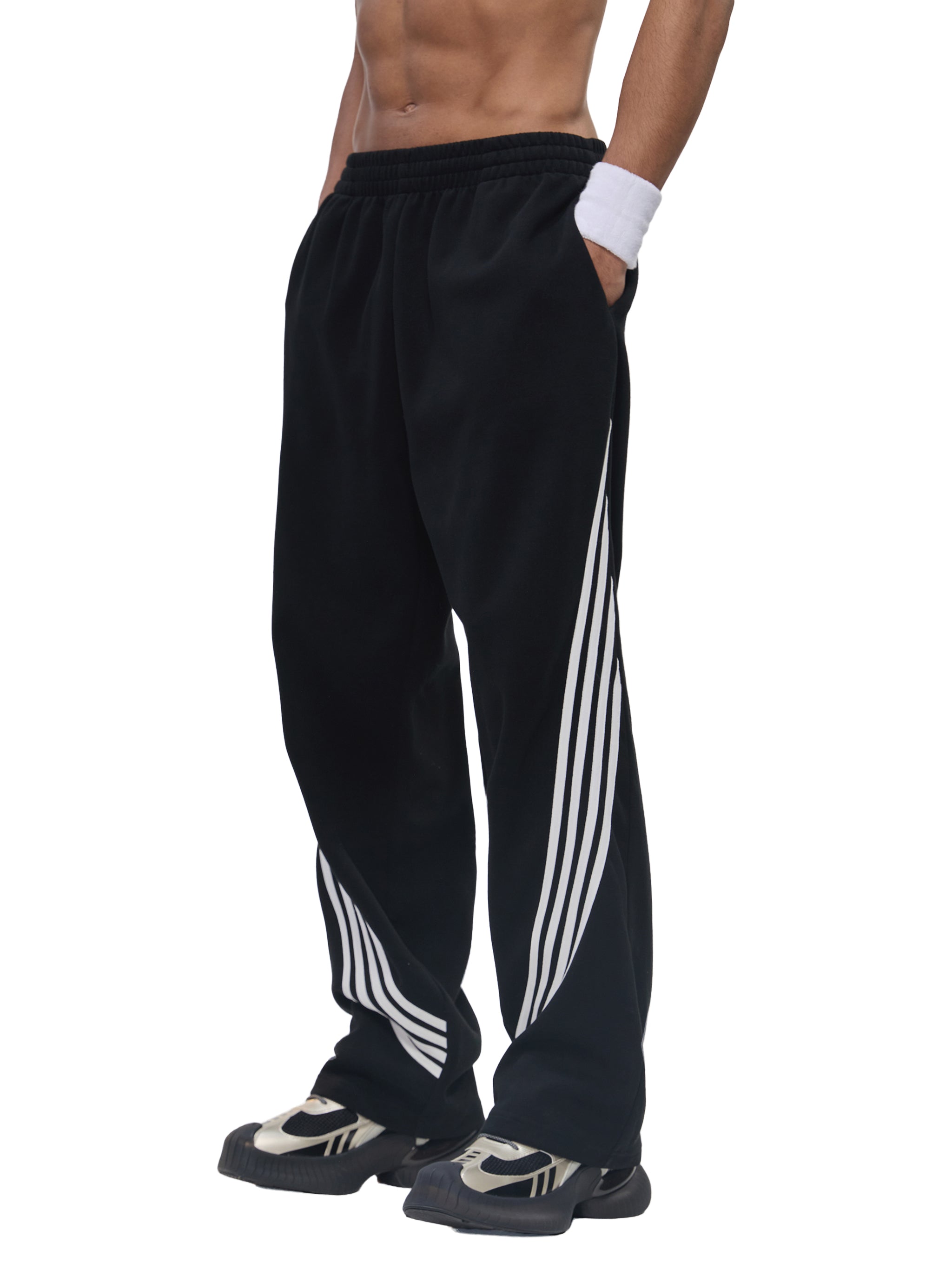 ISSA Curved Stripe Sweatpants